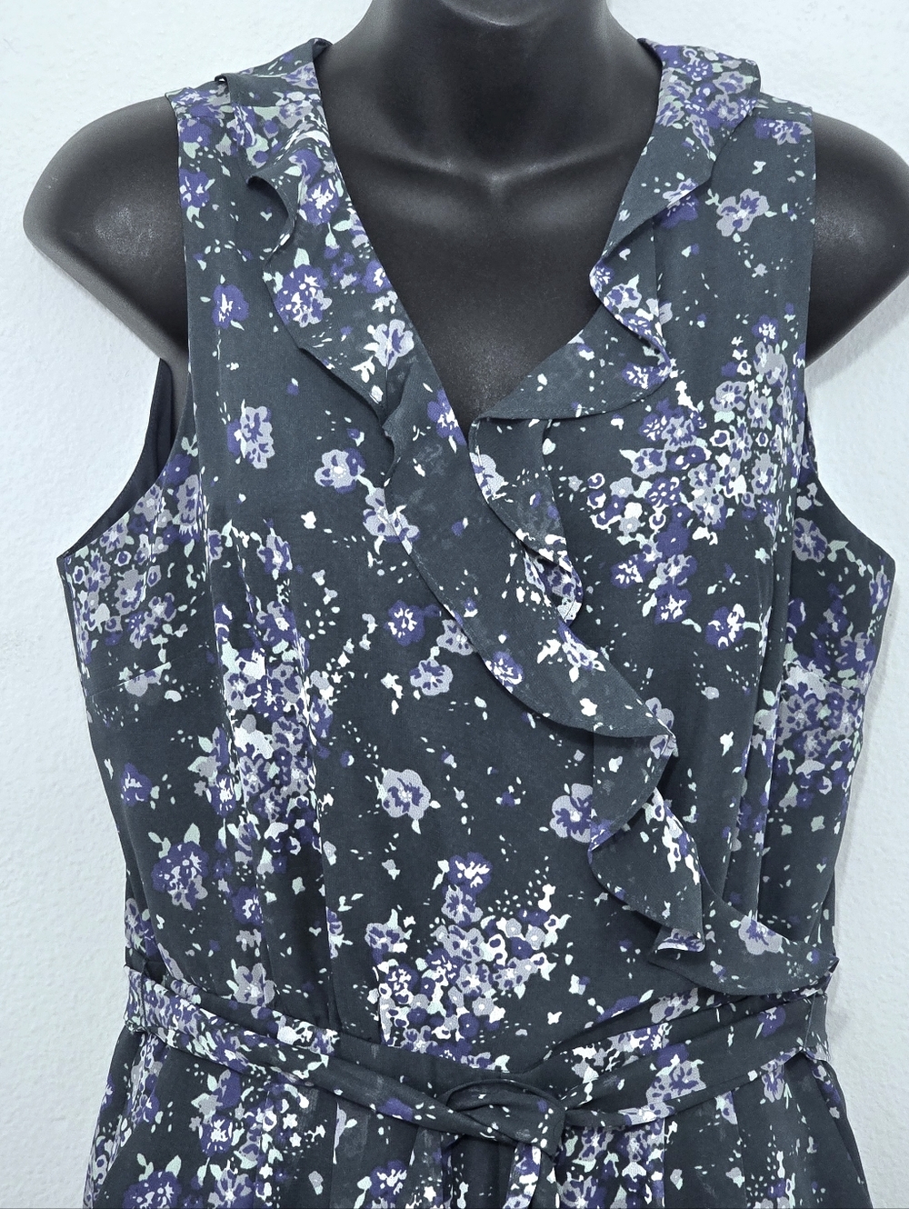 Loft Jumpsuit - Picture 3 of 7